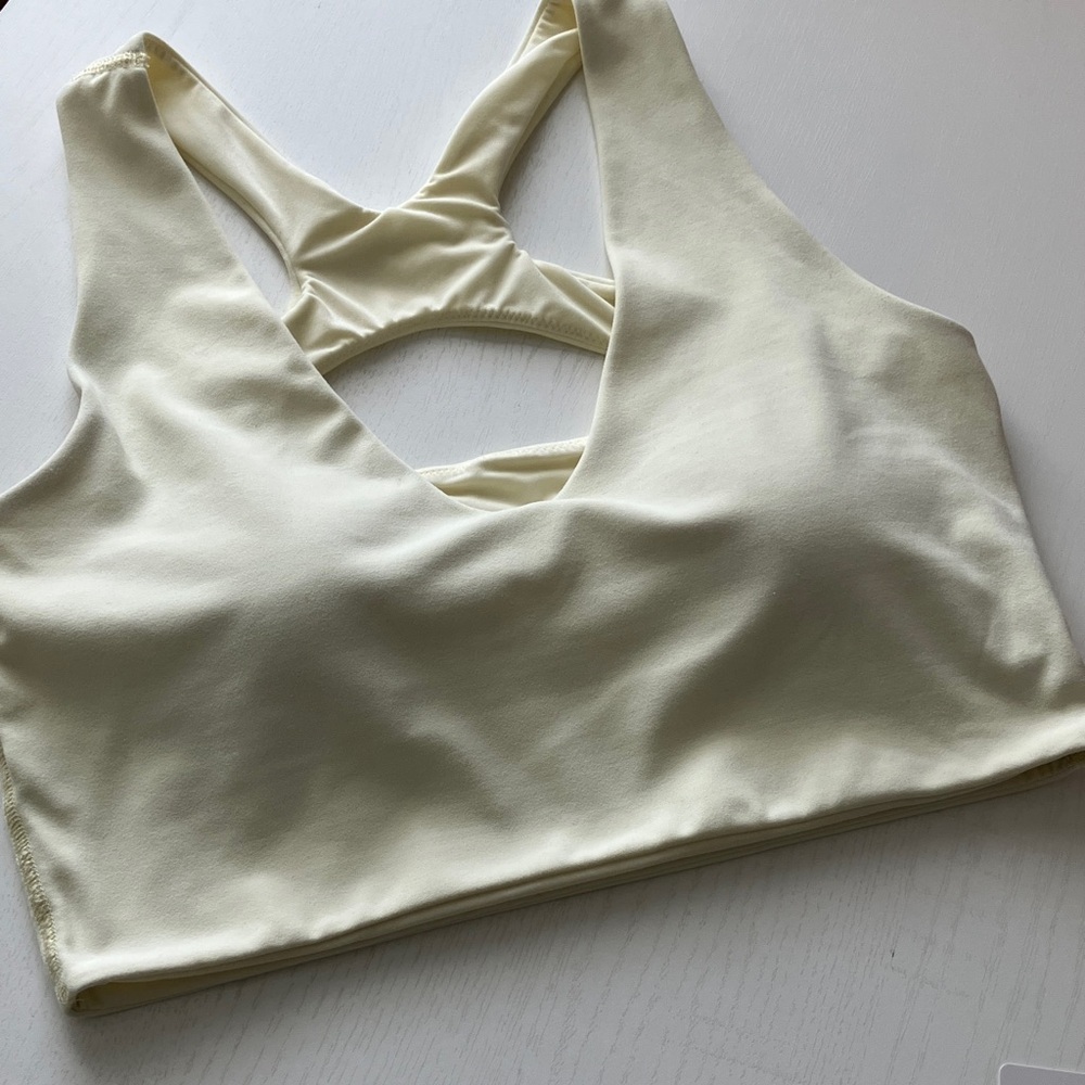 Lululemon Bend This Front To Back Bra Scoop And Cross Neck (Size S/M)